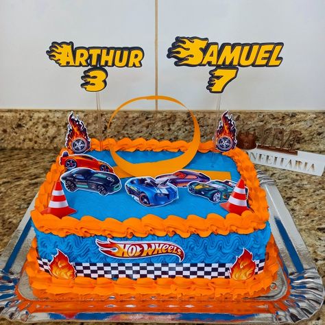 Hot Wheels Sheet Cake Ideas, Hotweels Birthday Ideas Cake, How Wheels Cake, Hotwheels Sheet Cake, Simple Hot Wheels Birthday Cake, Hot Wheel Cake Ideas, Hot Wheels Sheet Cake, Hot Wheels Cupcake Cake, Hot Wheels Birthday Cake Ideas