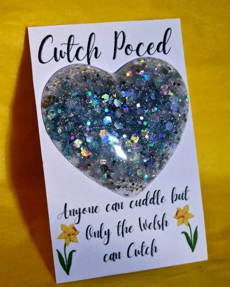 Pocket hugs/Cwtch Poced available now on my etsy store! Festive Christmas options for the gift giving season! Custom cards and hearts ♥️ ✨FREE SHIPPING✨ #abstract #pockethug #pockethugs #pockethugcard #christmasgifts #christmaspockethug #gifts #glitter #handmadeuk #welshhandmade #smallbusinessuk #SmallBusiness #christmassmallbusiness #madeinwales #resingifts #etsyuk Pocket Hugs, Small Business Uk, Pocket Hug, Love Hug, Favourite Colour, Custom Cards, Festive Christmas, Festive Season, I Am Happy