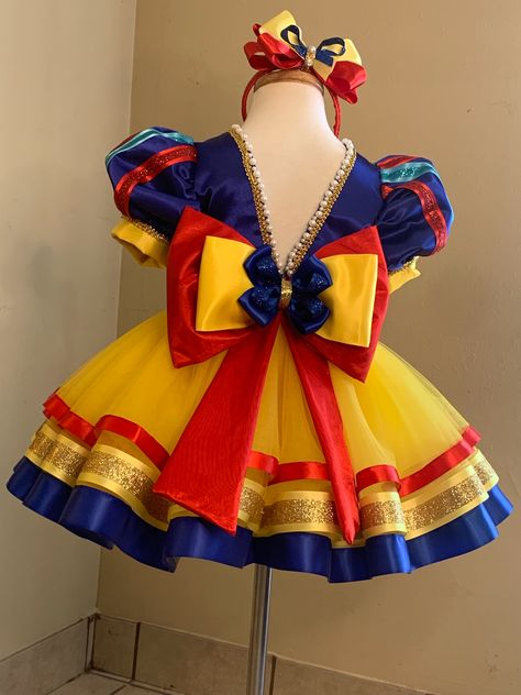 African American Clothing, Christmas Costumes Women, Baby Cosplay, Snow White Birthday Party, Disney Princess Birthday, Fancy Costumes, Disney Princess Dresses, Baby Dress Patterns, Shower Bebe