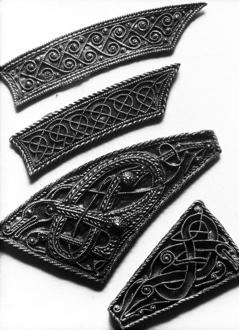 ‘More like the work of fairies than of human beings’: the filigree on the ‘Tara’ brooch, a masterpiece of late Celtic metalwork Filigree Drawing, Viking Pattern, Celtic Ornaments, Early Middle Ages, Celtic Patterns, Black Inspiration, Celtic Style, The British Museum, Viking Art