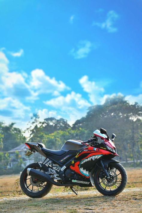 R15 V3 Wallpaper, R15 V3 Modified, V3 Bike, Yamaha Modified, Ktm Bike, R15 V3, Yamaha R15, Ns 200, Blurred Background Photography