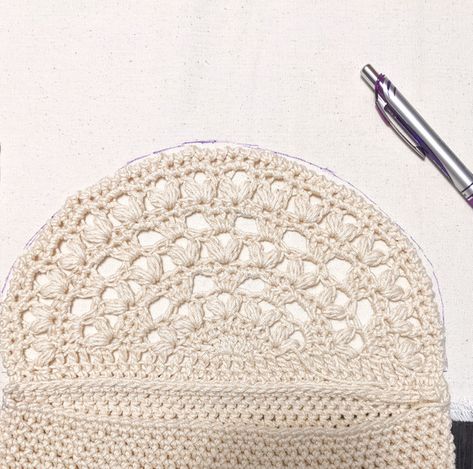 Dehlia Clutch Free Crochet Pattern Simple Crochet Pattern, Boho Clutch Bag, Crochet Clutch Bags, Boho Clutch, Crochet Mandala Pattern, Simple Crochet, Crochet Clutch, Crochet Goodies, Crochet Handbags Patterns