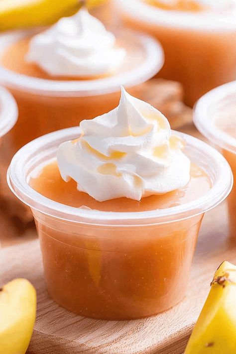 Apple Pie Jello Shots - Recipes, Tasks & Tools Apple Pie Jello Shots Recipes, Apple Pie Shots Recipe, Thanksgiving Jello Shots, Fall Jello Shots, Apple Pie Jello Shots, Caramel Apple Jello Shots, Apple Jello Shots, Mojito Jello Shots, Thanksgiving Jello