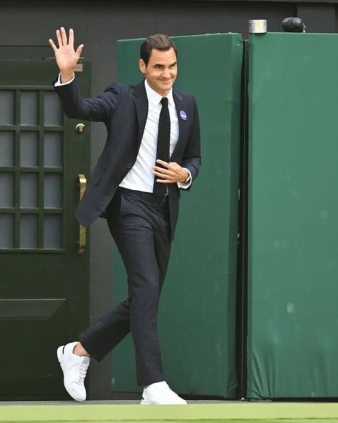 Federer Wimbledon, Aj Styles, Roger Federer, Wimbledon, One And Only, Gq, Victorious, Classy Outfits, Tennis