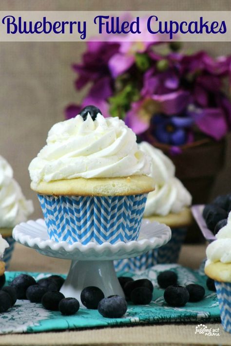 Blueberry Filled Cupcakes via Juggling Act Mama Blueberry Frosting, Blueberry Filling, Funfetti Cupcakes, Mocha Cupcakes, Blueberry Cupcakes, Fun Cupcake Recipes, Blueberry Pie Filling, Easy Cupcake Recipes, Festive Food