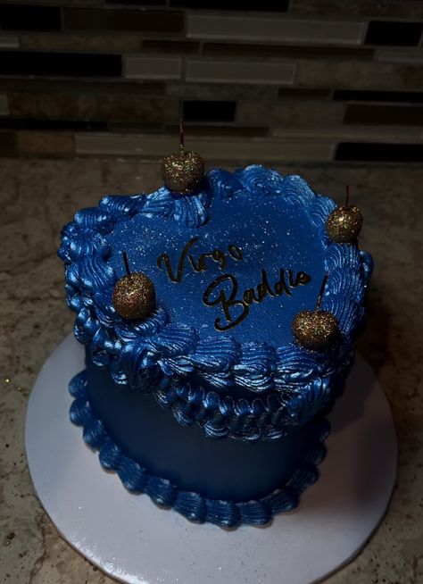 Sapphire Birthday Cake, Royal Blue Heart Cake, Royal Blue Birthday Cake For Women, 21st Birthday Ideas Blue, Dark Blue Birthday Cake, Blue Birthday Cakes For Women, Royal Blue Birthday Cake, Blue And Gold Birthday Cake, Blue Party Aesthetic