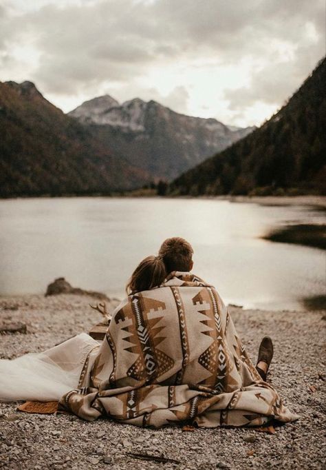 Mountain Photoshoot, Camping Aesthetic, Photo Couple, Couple Shoot, Couple Aesthetic, Couples Photoshoot, Couple Pictures, Van Life, Photo Poses