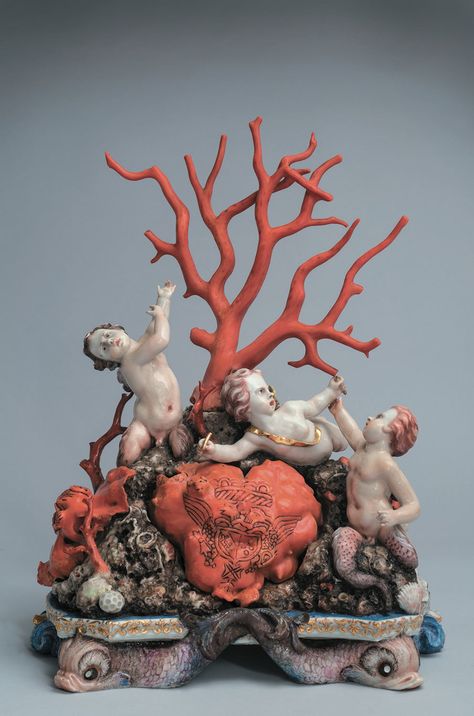 Florence Uffizi, Coral Castle, Pitti Palace, Coral Tree, Coral Sculpture, Uffizi Gallery, Shell Decor, Serving Table, Stone Inlay