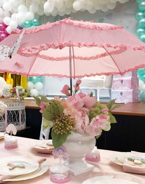 Princess Bridal Shower Ideas, Sprinkle Party Ideas, Umbrella Centerpiece, Princess Bridal Shower, Sprinkle Theme, Umbrella Baby Shower, Shower 2023, Baby Shower Girl Diy, Gender Reveal Baby Shower Themes