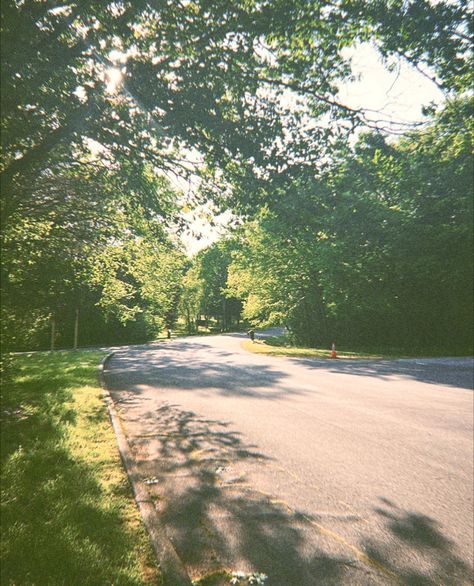 Vintage Suburbia Aesthetic, American Suburbia Aesthetic, 50s Town Aesthetic, 80s Suburban Aesthetic, Summer Suburbs Aesthetic, Chicago Suburbs Aesthetic, Suburban Town Aesthetic, Summer In The Suburbs, Suburban Legends Aesthetic