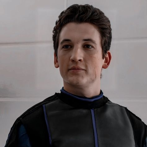 Peter From Divergent, Peter Hayes Divergent, Caleb Divergent, Divergent Icons, Divergent Peter, Miles Teller Divergent, Divergent Series Books, Peter Divergent, Men Faceclaims