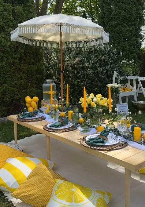 Lemon Picnic Theme, Lemon Themed Birthday Party, Lemon Birthday Cakes, Lemon Farm, Lemon Themed Party, Lemon Theme, Picnic Theme, Picnic Ideas, Birthday Brunch