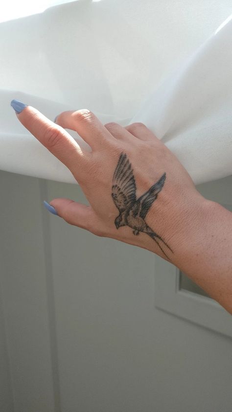 Swallow On Hand Tattoo, Hand Bird Tattoos For Women, Swallow Hand Tattoo Women, Bird Hand Tattoos For Women, Humming Bird Hand Tattoo, Hand Tattoos Bird, Swallow Tattoo Hand, Bird On Hand Tattoo, Sparrow Hand Tattoo