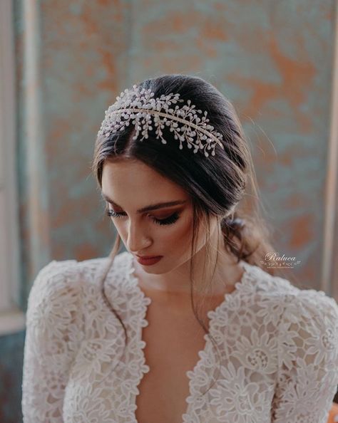 Bride Hairstyles With Accessories, Wedding Accessories For Hair, Wedding Hair Accessories For Bride, Wedding Headpiece Hair Styling Accessories, Wedding Hair Accessory, Head Pieces For Bride, Wedding Head Peice, Hair Accessories Bride, Hair Styles Wedding Bride