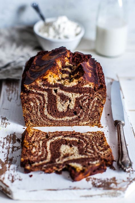 Healthy Marble Cake, Vegan Marble Cake, Zebra Cake Recipe, Healthy Birthday Cakes, Lemon And Coconut Cake, Cake Calories, 26 Jan, Loaf Cakes, Cake Delicious