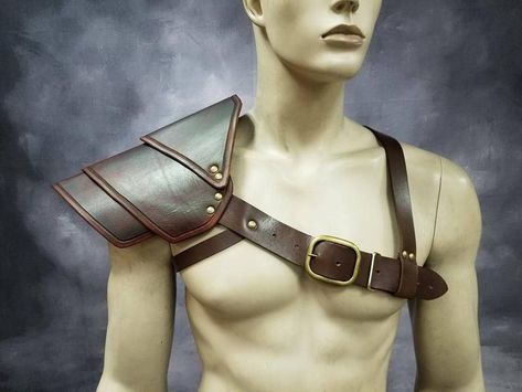 Leather Armor Gladiator Shoulder | Etsy Samurai Cosplay, Guard Armor, Shoulder Armour, Steampunk Medieval, Viking Character, Pirate Cosplay, Armor Drawing, Knight Costume, Steampunk Cosplay