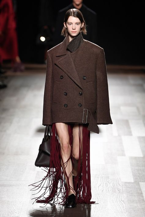 Ferragamo Fall 2024 Ready-to-Wear Runway, Fashion Show & Collection Review [PHOTOS] Fall Outfit Women, Jacket Outfit Women, 90s Runway Fashion, Outfit Women, Fashion Show Collection, Fall Fashion Outfits, Fall 2024, Fall Outfits Women, Coat Fashion