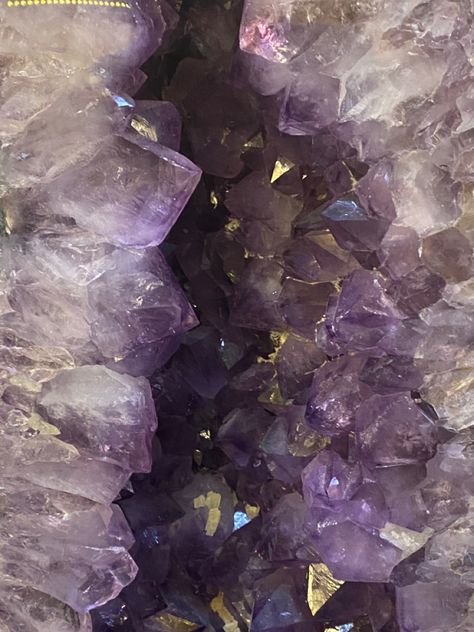 Amethyst Wallpaper, Aesthetic Crystals, Lilac Stone, Aphrodite Aesthetic, Crystals Amethyst, Crystal Aesthetic, Rainbow Magic, Cool Rocks, Season Of The Witch