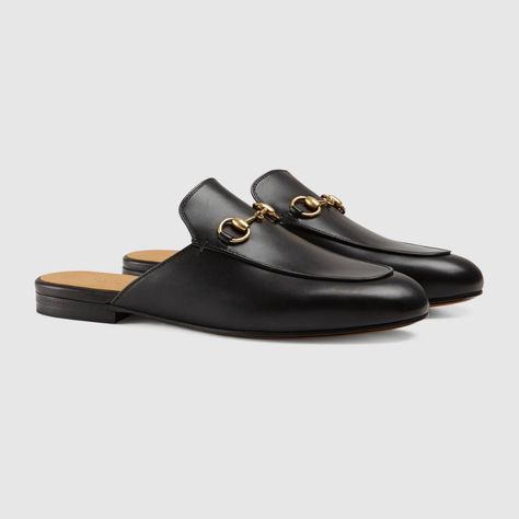 Princetown Gucci, Gucci Princetown Slipper, Gucci Princetown, Gucci Store, Gucci Gifts, Guccio Gucci, Slippers Shoes, Fashion Slippers, Women Slippers