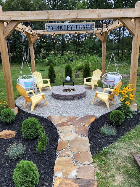 Small Garden Corner, Small Fire Pit, Backyard Entertaining, Front Yard Landscaping Simple, Backyard Diy Projects, Front House Landscaping, Patio Makeover, Outdoor Decor Backyard, Small Backyard Patio