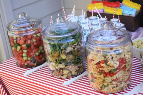 24 Brilliant Backyard Party Ideas - The Krazy Coupon Lady Brunch Fruit Salad, Outdoor Party Foods, Backyard Party Food, Entertaining Hacks, Backyard Bbq Party, Outdoor Dinner Parties, Party Food Buffet, Food Party, Outdoor Dinner