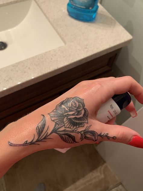 Tattoos On The Palm Of Your Hand, Small Hand Cover Up Tattoo, Roses On Hand Tattoo, Roses Wrist Tattoo, Cute Rose Hand Tattoos, Hand With Rose Tattoo, Hand Tattoos Names For Women, Half Hand Tattoos For Women, Roses Hand Tattoo Woman