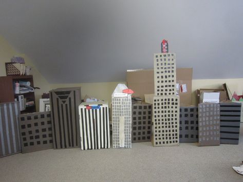 Chuck Does Art: DIY Super Fast Super Easy Cardboard City Skyline Parade Float Superhero Printables Free, Godzilla Birthday Party, Diorama Kids, Macy's Day Parade, Super Hero Day, Cardboard City, Godzilla Birthday, Movie Birthday Party, New York Buildings