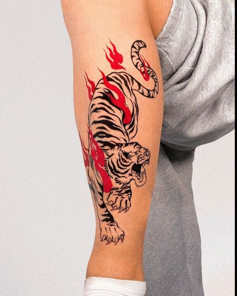 Tiger With Flames Tattoo, Red And Black Tiger Tattoo, Tiger Forearm Tattoo, Arthur Boyle, Tattoo Perna, Thigh Tat, Tatted Men, Tiger Tattoo Design, Flame Tattoos