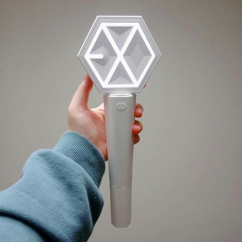 #EXO #EXOgoods #EXOthings #exolightstick Ls Exo, Lightstick Exo, Exo Lightstick, Pop Photos, Bts Funny, Exo, Room Ideas, Bts, Funny