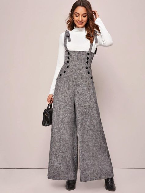 Grey Overalls, Suspender Jumpsuit, Look Boho Chic, Mode Inspiration, Wide Leg Jumpsuit, Grey Fashion, Classy Outfits, Jumpsuits For Women, Work Outfit