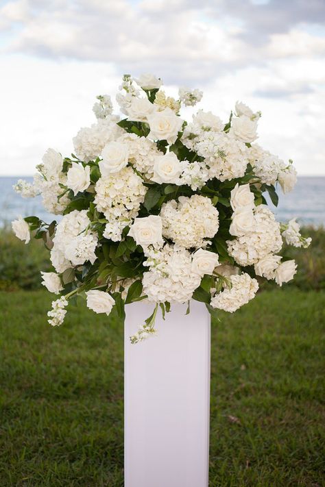 Alter Flowers, Ocean View Wedding, Church Wedding Flowers, White Floral Arrangements, Wedding Alters, Altar Flowers, Church Wedding Decorations, Palm Beach Wedding, Wedding Church