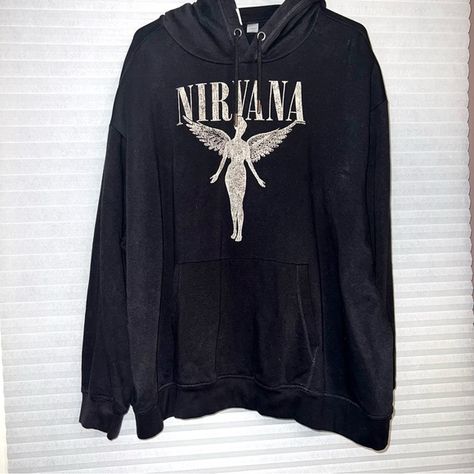 H&M Nirvana Hoodie Graphic Hoodies Aesthetic Grunge, H&m Nirvana, Hoodie H&m, Nirvana Sweater, Nirvana Hoodie, Winter Grunge, Grunge Fits, H&m Hoodie, Grey Style