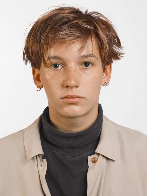 An interview with the artist Thomas Ruff | Financial Times Thomas Ruff, Portraiture Painting, Cool Face, Simple Face, Youth Culture, Contemporary Photography, Vintage Portraits, Studio Shoot, 인물 사진