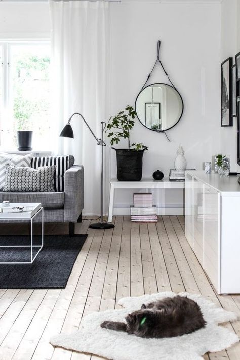 Minimalist Dekor, Scandinavian Design Living Room, Black And White Living Room, Minimal Interior Design, Minimalist Apartment, Living Room Scandinavian, Black And White Decor, White Living, White Living Room