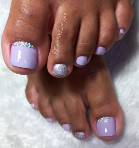 Purple Toe Nail Designs, Purple Pedicure, Gold Toe Nails, Halloween Toe Nails, Purple Toe Nails, Halloween Toes, Purple Toes, Acrylic Toe Nails, Acrylic Toes