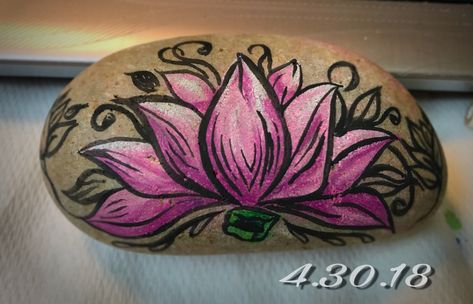 Lotus color pencil rock. #lotus #rockpainting #paintedrock #kindnessrocks #colorpencilart Flower Rocks, Summer Rocks, Happy Stone, Lotus Flower Painting, Rocks Painting, Marble Rock, Rock Flowers, Painted Items, Stones Art