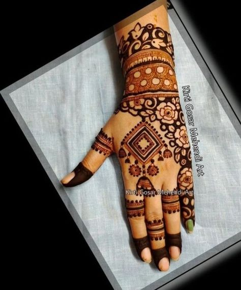 Latest Mehndi Designs Wedding, Mehndi Designs Bridal Hands, Rose Mehndi Designs, Mehndi Design Pictures, Modern Mehndi Designs, Very Simple Mehndi Designs, Engagement Mehndi Designs, Full Mehndi Designs, Stylish Mehndi Designs