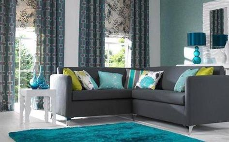 ahhh blue's and greens are my favorite decor colors you can do so much with it lol Teal Living Room Decor, Living Room Colour Schemes, Living Room Turquoise, Beautiful Environment, Teal Living Rooms, Grey Couch, Painting Walls, Gray Walls, Bold Decor