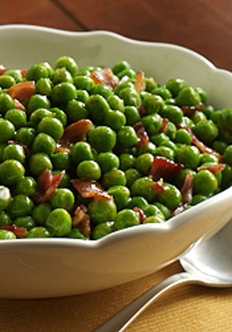 After trying this Peas with Bacon recipe one fan said “my family loved this recipe. It was easy to make and a very delicious side dish!” Peas With Bacon, Peas And Bacon, Bacon Peas, Christmas Dinner Side Dishes, Green Peas Recipes, Christmas Dinner Sides, Delicious Sides, Ready Set Eat, Peas Recipe