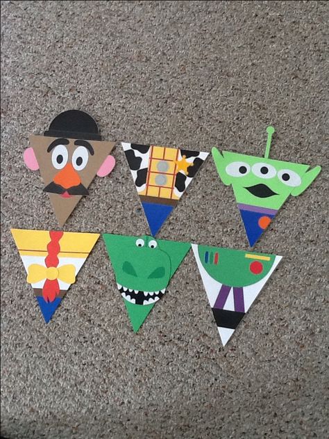 https://www.etsy.com/shop/LaPetiteLizard Toy Story School Theme, Toy Story Diy, Toy Story Decorations, Buzz Lightyear Party, Toy Story Crafts, Toy Story Party Decorations, Toy Story Baby, Booster Seats, Disney Classroom