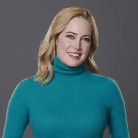 Charlotte Sullivan as Kayla on Two for the Win Charlotte Sullivan, Actress Photoshoot, Trevor Donovan, Minnie Mouse Hoodie, Rookie Blue, Cashmere Sweater Women, Hallmark Channel, The Cast, Cashmere Sweaters