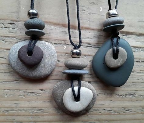 Dremel Crafts, Beach Stones Jewelry, Pebble Jewelry, Dremel Carving, Pebble Pendant, Driftwood Jewelry, Rock Sculpture, Rock Jewelry, Stone Wrapping