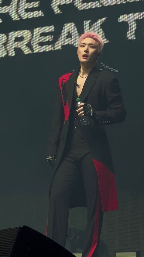 Mingi Stage Outfit, Mingi Outfit, Ateez Stage Outfit, Ateez Outfits, Kpop Concert Outfit, Ateez Mingi, Pirate Outfit, Mingi Ateez, Song Mingi