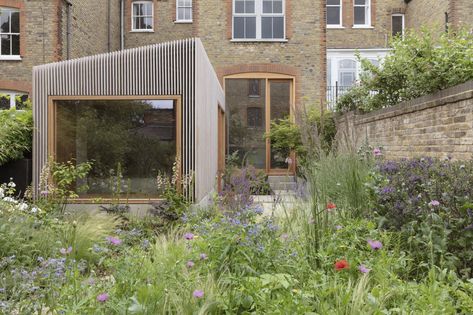 Douglas Fir House / Christian Brailey Architects | ArchDaily Edwardian Terrace House, Prefab Buildings, Edwardian House, House London, London Architecture, Rear Extension, Apartment Renovation, Sitges, Wood Siding