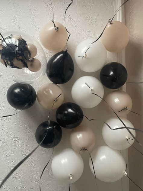 Black And Beige Birthday Decorations, Ttpd Release Party, Ttpd Listening Party, Neutral Balloons, Beige Balloons, Black And Champagne Balloons, Neutral Birthday Decorations, Birthday Balloons Aesthetic, Black Birthday Balloons Aesthetic