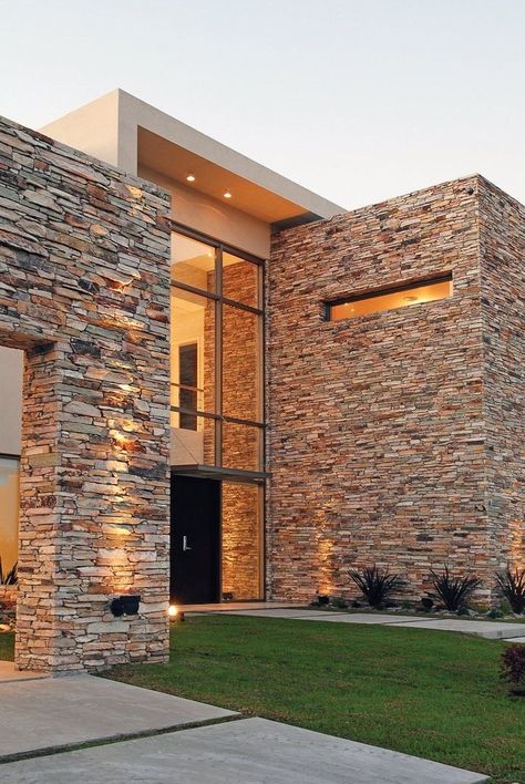 Stone Wall Interior Design, Stone Cladding Exterior, Stone Exterior Houses, Stone Wall Design, Stone Wall Cladding, Contemporary House Exterior, Modern Villa Design, Modern Exterior House Designs, Exterior Wall Design