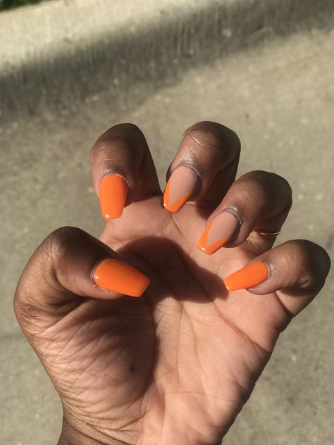 Orange Nails Black Women, Organge Nails, Rust Orange Nails, Brown And Orange Nails, Orange And Brown Nails, Dark Orange Nails, Fall Nails Colors, Orange Fall Nails, Bright Orange Nails