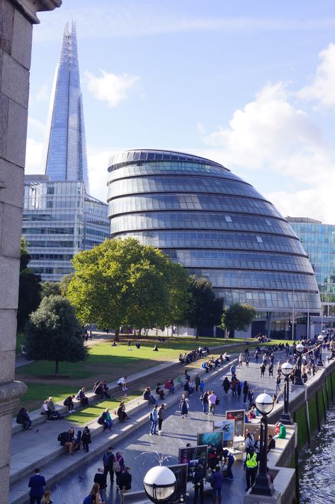 City Hall, Southwark (London)
youtube.planetuk.net
#cityHall #Southwark #London #SouthBank London Southbank, Southwark London, Hawaii Wall Art, South Bank, City Hall, Planets, Hawaii, London, Wall Art