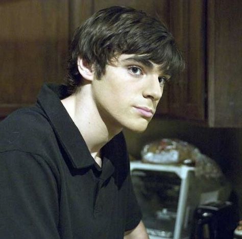 Walt Jr Breaking Bad Icon, Walt Jr Pfp, Walter Jr Pfp, Flynn Breaking Bad, Walter Jr Breaking Bad, Walter White Jr, Breaking Bad Characters, Flynn White, Mista White