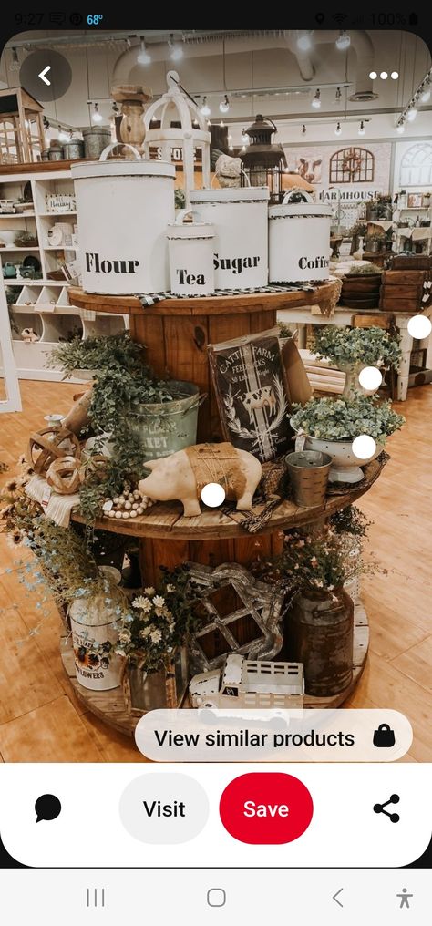 Farmhouse Store Design, Retail Set Up Display Ideas, Furniture Vendor Booth Display, Antique Vendor Booth Ideas, General Store Display Ideas, Farmhouse Store Display Ideas, Spool Display Ideas, Home Decor Booth Display, Thrift Store Window Display Ideas